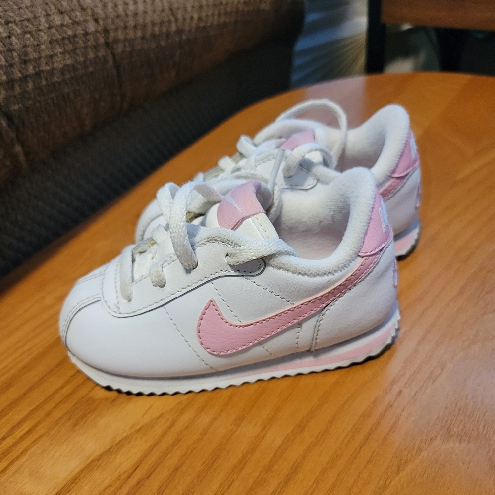 *EUC* Toddler Girl Nike Cortez
